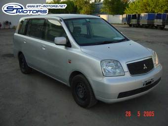 2000 Mitsubishi Dion Pics