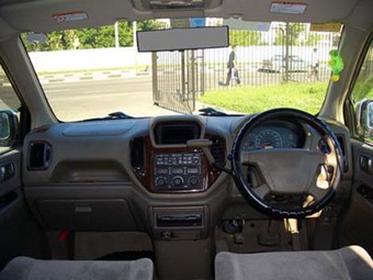 2000 Mitsubishi Dion Pictures