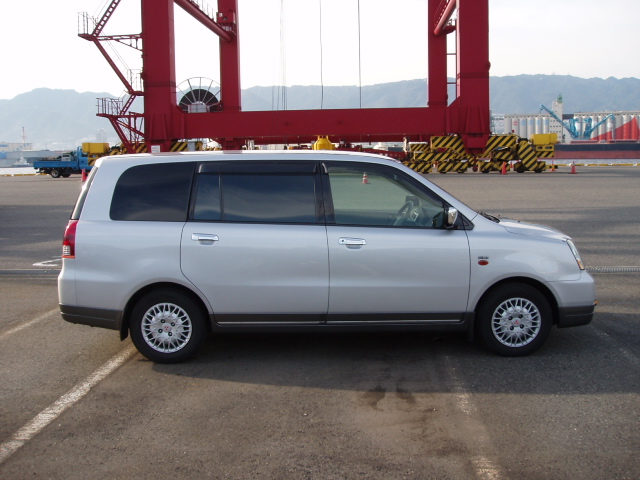 2000 Mitsubishi Dion Pictures