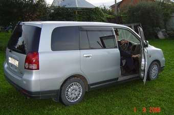 2000 Mitsubishi Dion Pictures