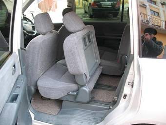 2000 Mitsubishi Dion Wallpapers