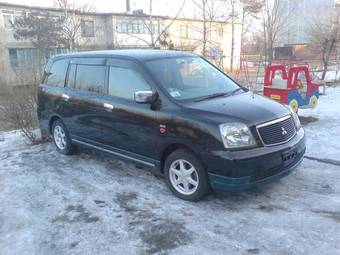 2000 Mitsubishi Dion Photos