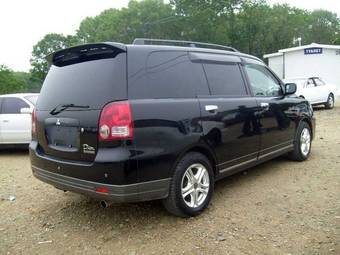2000 Mitsubishi Dion Photos
