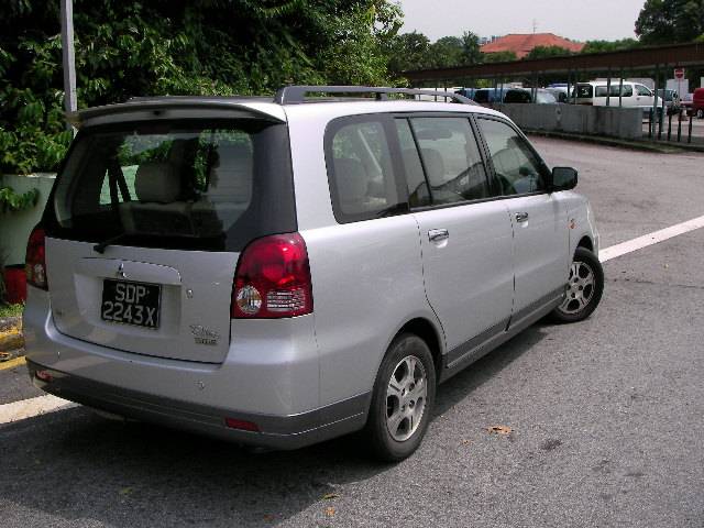 2001 Mitsubishi Dion