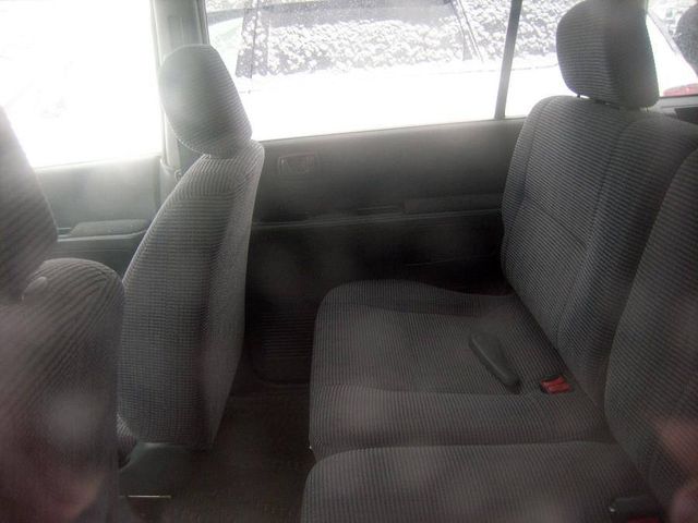 2001 Mitsubishi Dion