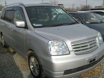 2001 Mitsubishi Dion