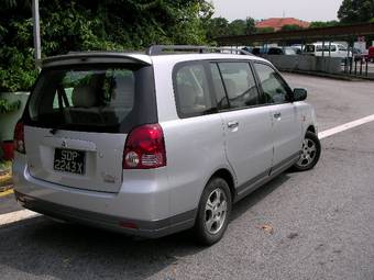 2001 Mitsubishi Dion Pictures