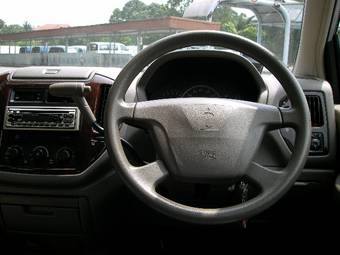 2001 Mitsubishi Dion Pictures