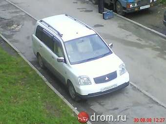 2001 Mitsubishi Dion Images