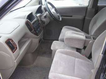 2001 Mitsubishi Dion Photos