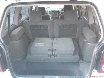2001 Mitsubishi Dion Pics