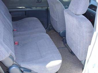 2001 Mitsubishi Dion Pics