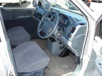 2001 Mitsubishi Dion Pictures