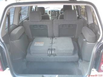 2001 Mitsubishi Dion Pics