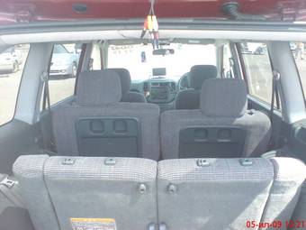 2001 Mitsubishi Dion Photos