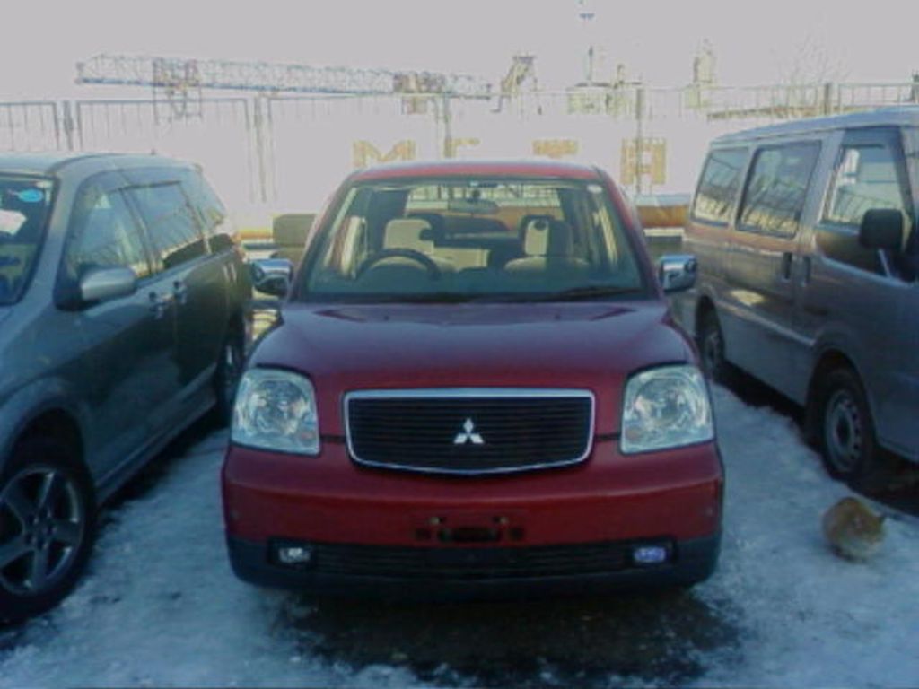 2002 Mitsubishi Dion