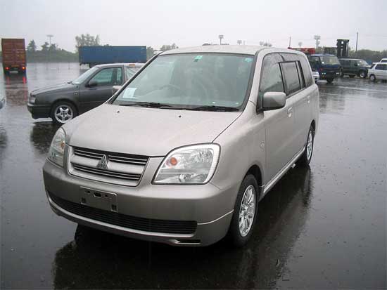 2002 Mitsubishi Dion For Sale