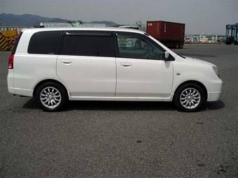 2002 Mitsubishi Dion Pics