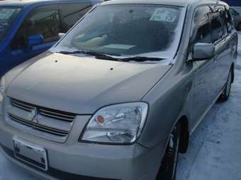 2002 Mitsubishi Dion