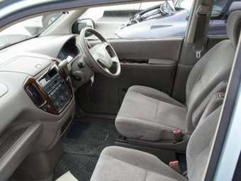 2002 Mitsubishi Dion Pictures