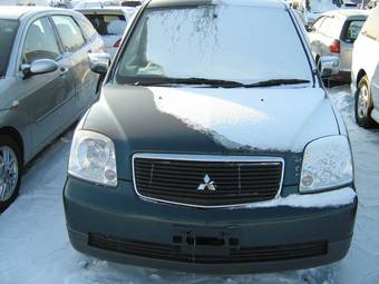 2002 Mitsubishi Dion Photos