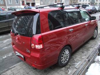 2002 Mitsubishi Dion Photos