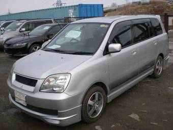 2002 Mitsubishi Dion Pictures