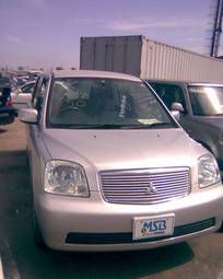 2002 Mitsubishi Dion Photos