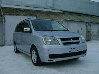 2005 Mitsubishi Dion Pictures