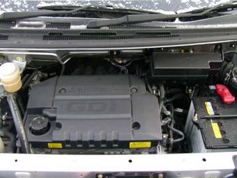2005 Mitsubishi Dion Photos