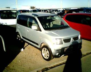 2004 Mitsubishi eK Active Photos