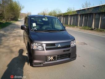 2004 Mitsubishi eK Sport Pictures