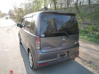 2004 Mitsubishi eK Sport Images
