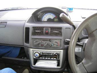 2002 Mitsubishi eK Wagon Pics