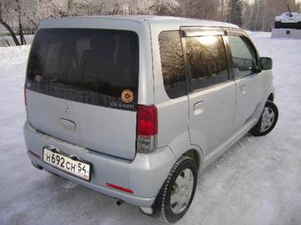 2002 Mitsubishi eK Wagon Pictures