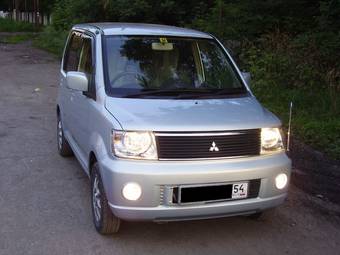 2002 Mitsubishi eK Wagon Photos