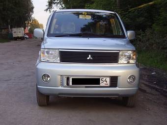 2002 Mitsubishi eK Wagon Pictures