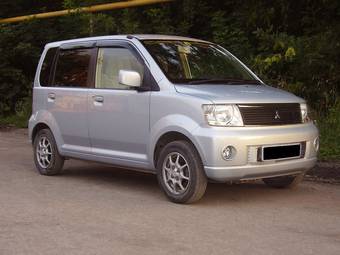 2002 Mitsubishi eK Wagon Pictures