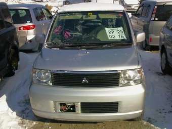 2003 Mitsubishi eK Wagon Pictures