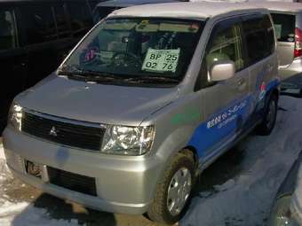2003 Mitsubishi eK Wagon Photos