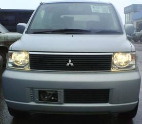 2003 Mitsubishi eK Wagon Pictures