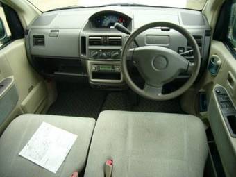 2003 Mitsubishi eK Wagon Photos
