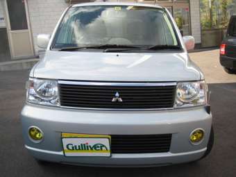 2004 Mitsubishi eK Wagon Pictures