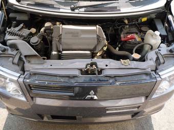 2004 Mitsubishi eK Wagon Pictures