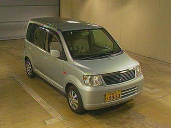 2004 Mitsubishi eK Wagon Pictures