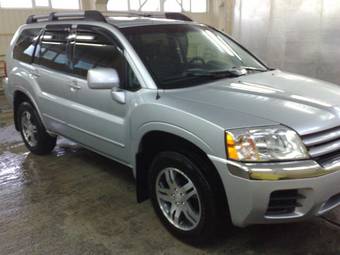 2003 Mitsubishi Endeavor Pictures