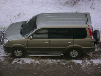 2004 Mitsubishi Freeca Photos