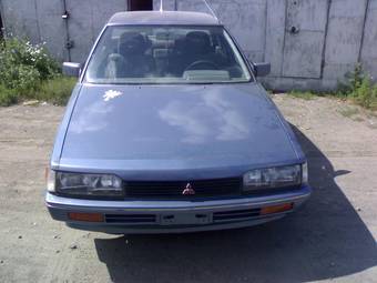 1987 Mitsubishi Galant Pictures