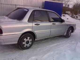 1988 Mitsubishi Galant Pictures