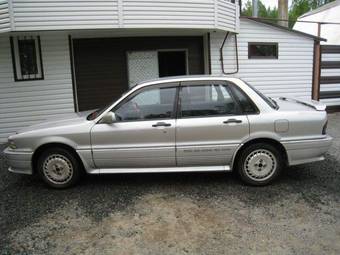 1988 Mitsubishi Galant Pictures